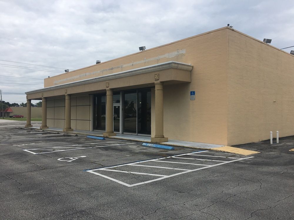 Retail - Flex at Florida Business Center : 1480 S Babcock St, Melbourne, FL 32901